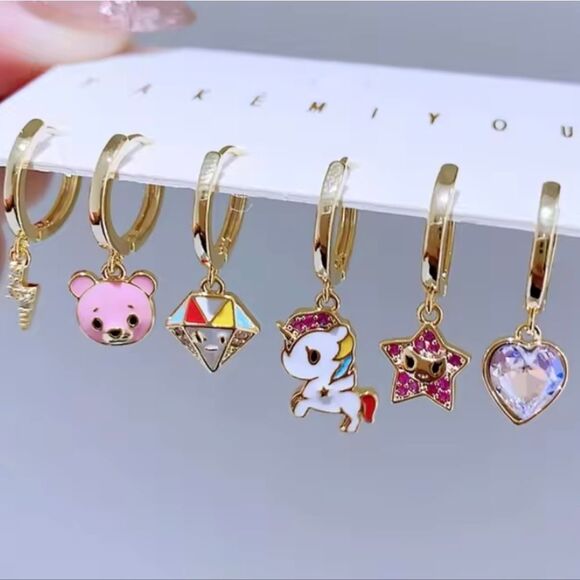 14K Gold Plated Tokidoki Theme Huggie Hoop Asymmetrical Mismatched Earri… - Picture 5 of 6